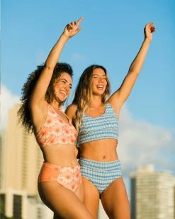 Nani Swimwear Daisy Switch V Crop