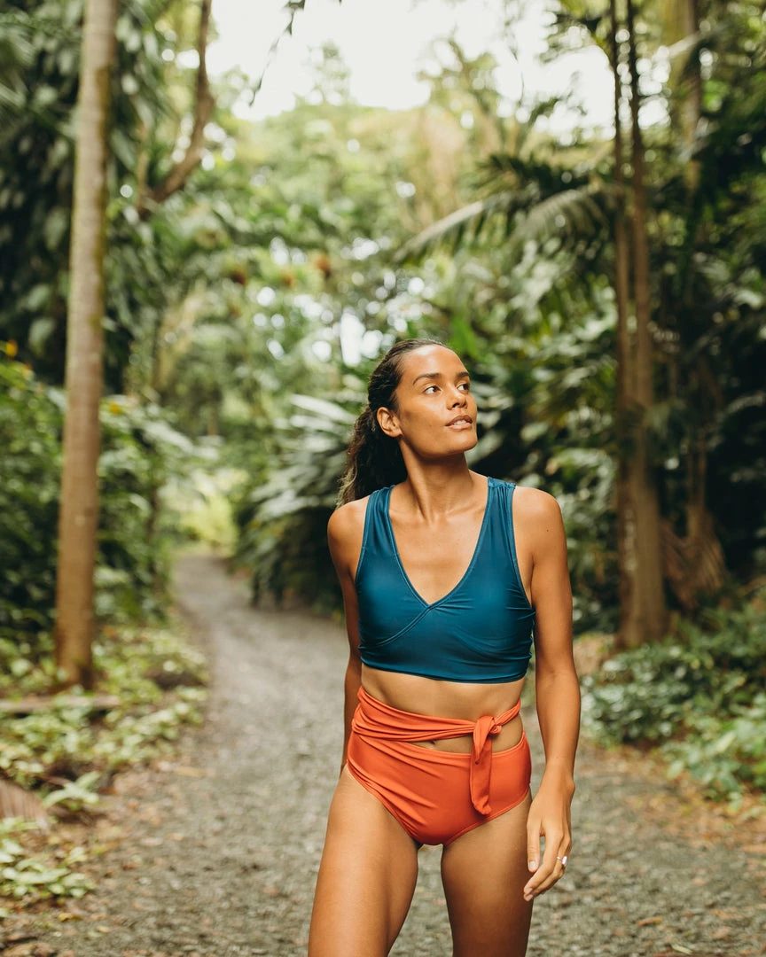 Nani Swimwear Navy Switch V Crop 10 Nani Swimwear Navy Switch V Crop