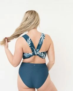 Nani Swimwear Solstice Switch V Crop