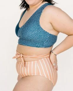 Nani Swimwear Squared Switch V Crop