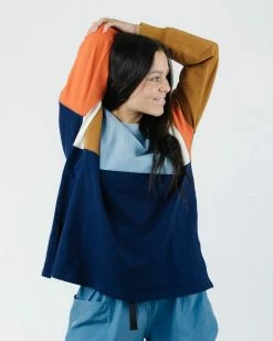 Nani Swimwear Camp Ascent Sweatshirt Active