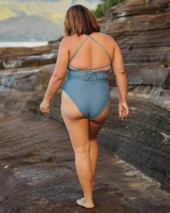 Nani Swimwear Textured Naia Midkini 21 Nani Swimwear Textured Naia Midkini