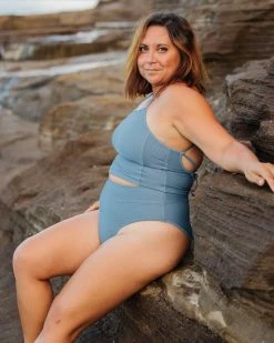 Nani Swimwear Textured Naia Midkini 25 Nani Swimwear Textured Naia Midkini