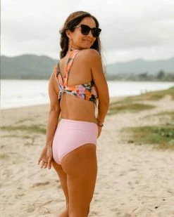 Nani Swimwear Mable Switch V Crop 18 Nani Swimwear Mable Switch V Crop