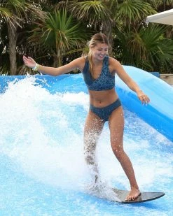 Nani Swimwear Okalani Switch V Crop