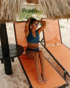 Nani Swimwear Okalani Switch V Crop